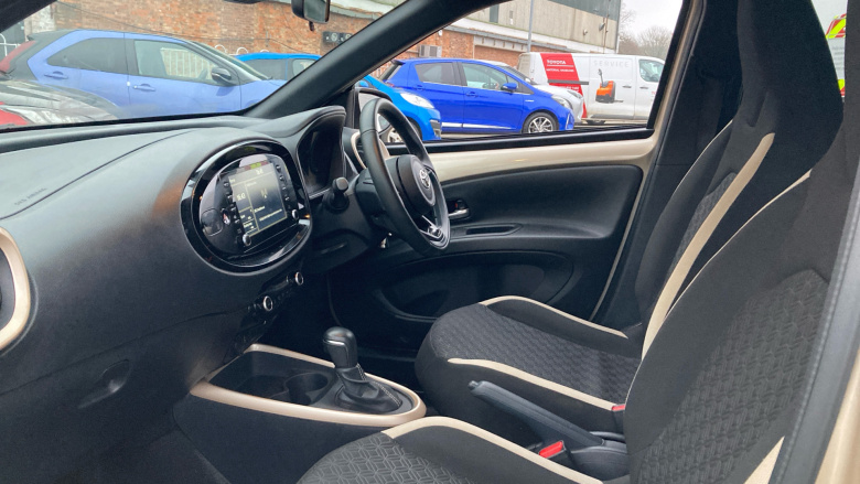 Toyota Aygo X 1.0 VVT-i Edge 5dr Auto Petrol Hatchback